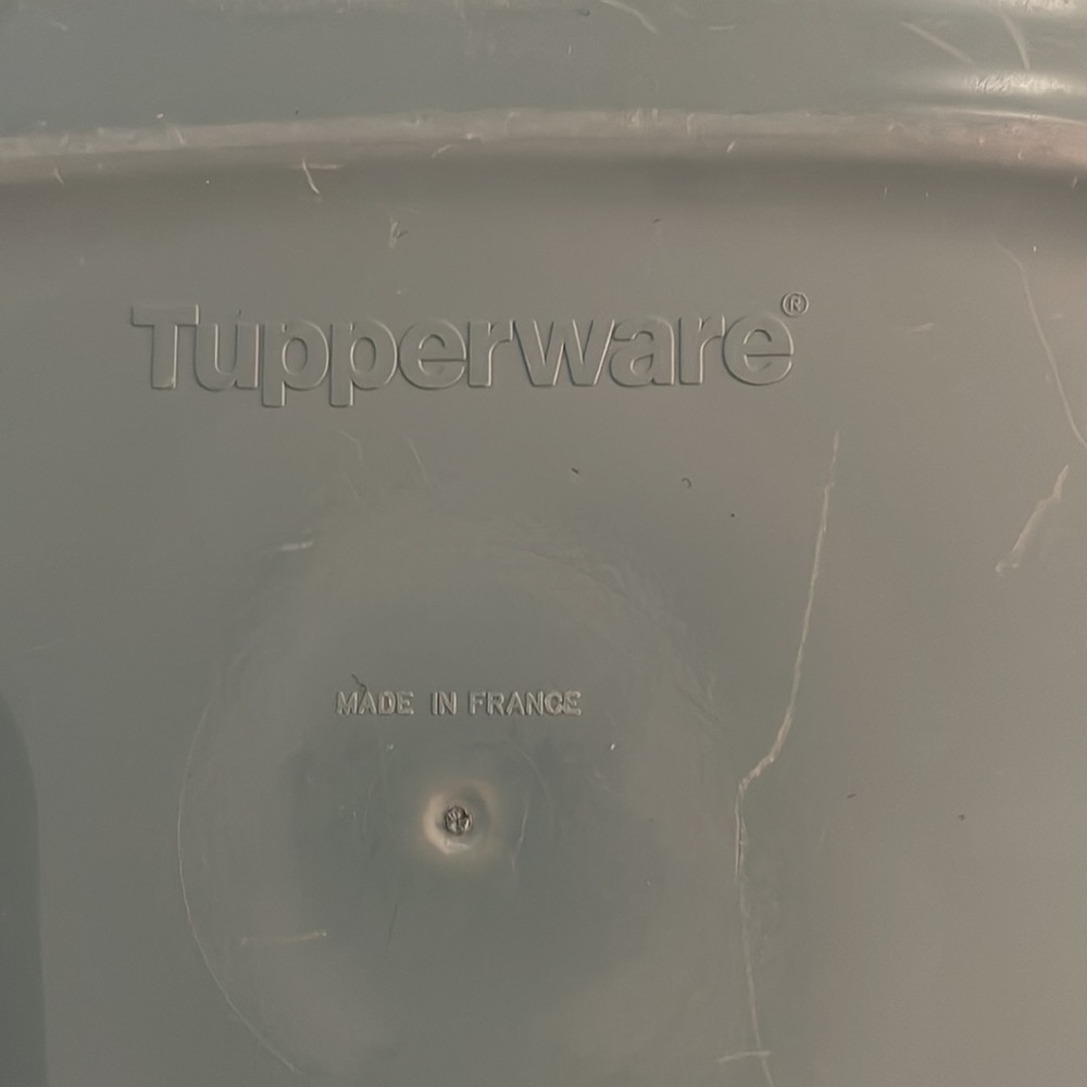 Tupperware - Picture 7 of 10